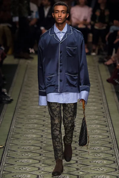 Look 34